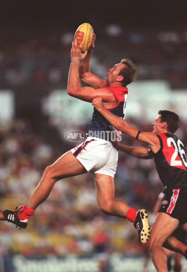AFL 2000 Ansett Cup Semi Final - Essendon v Melbourne - 165084