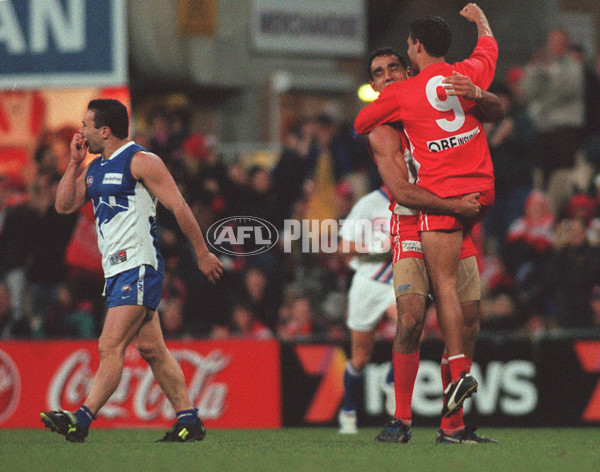 AFL 2000 Rd 20 - Sydney v Kangaroos - 165565