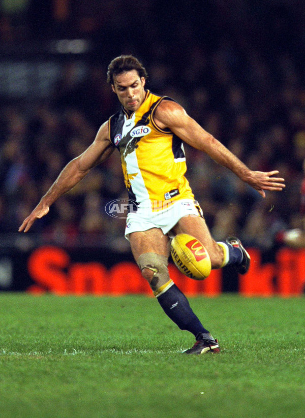 AFL 2000 Rd 15 - Essendon v West Coast - 165829