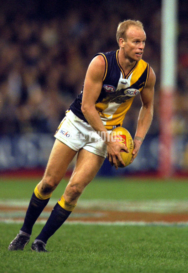 AFL 2000 Rd 15 - Essendon v West Coast - 165827