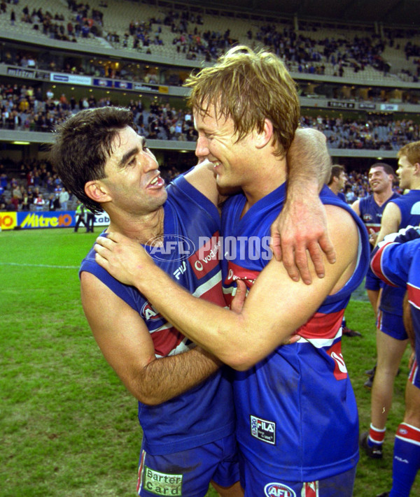 AFL 2000 Rd 15 - Western Bulldogs v Kangaroos - 166035