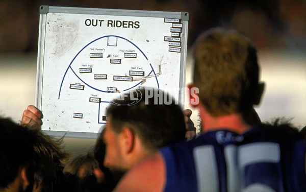 AFL 2000 Rd 19 - Carlton v Western Bulldogs - 166103