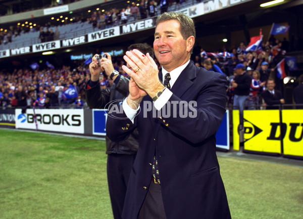 AFL 2000 Rd 15 - Western Bulldogs v Kangaroos - 166037