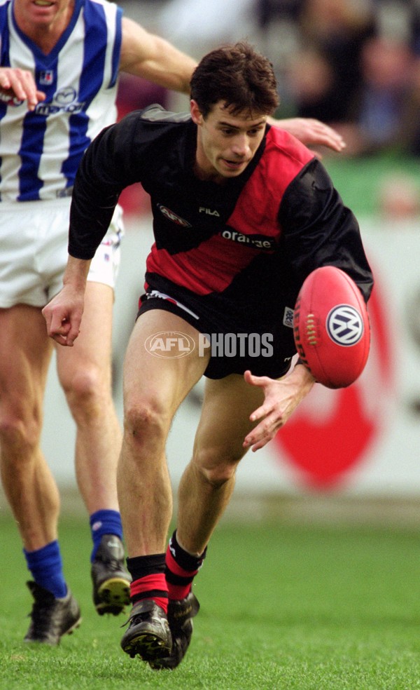 AFL 2001 Rd 16 - Essendon v Kangaroos - 166215