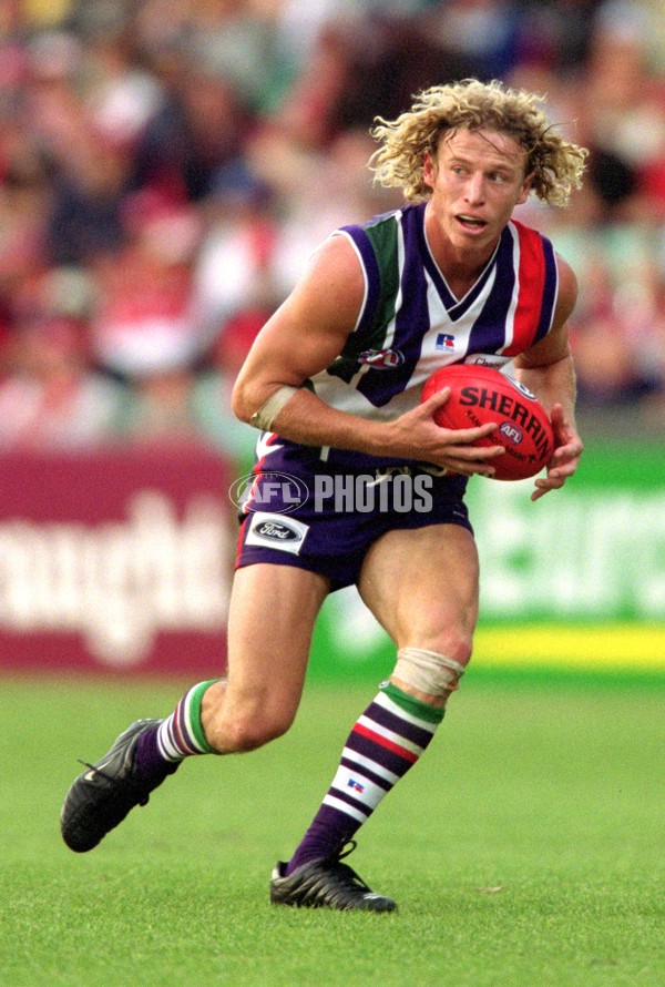 AFL 2001 Rd 9 - Sydney v Fremantle - 166263