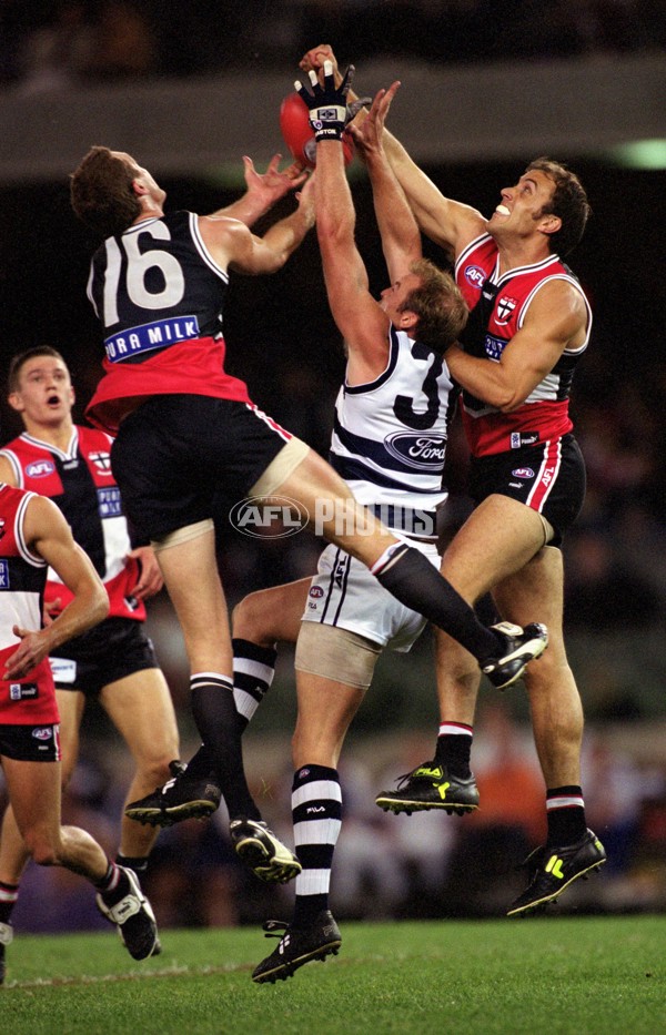 AFL 2001 Rd 2 - St Kilda v Geelong - 166339