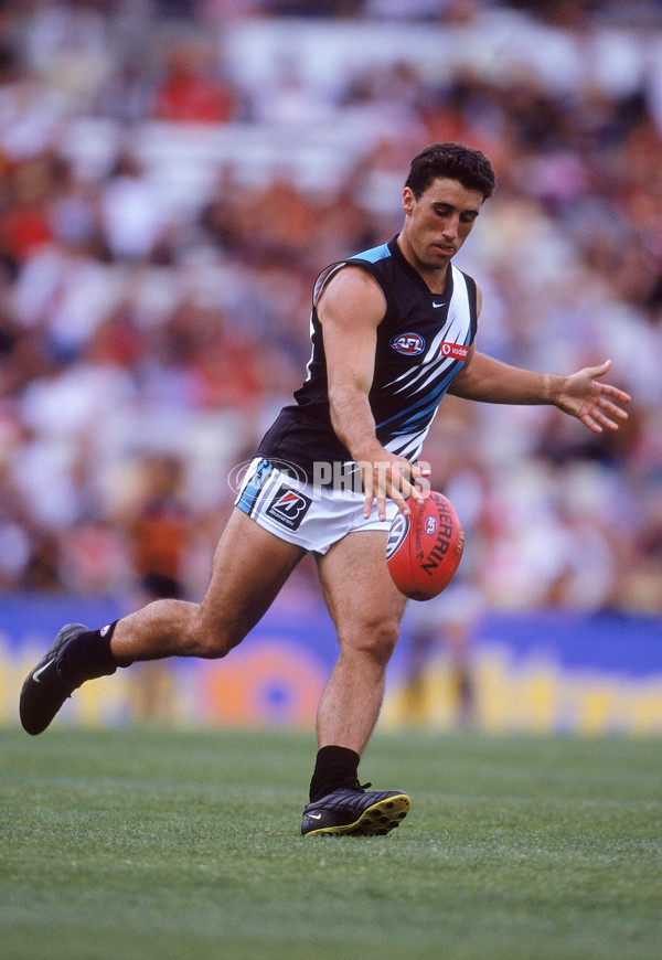 AFL 2001 Rd 3 - Adelaide v Port Adelaide - 166463