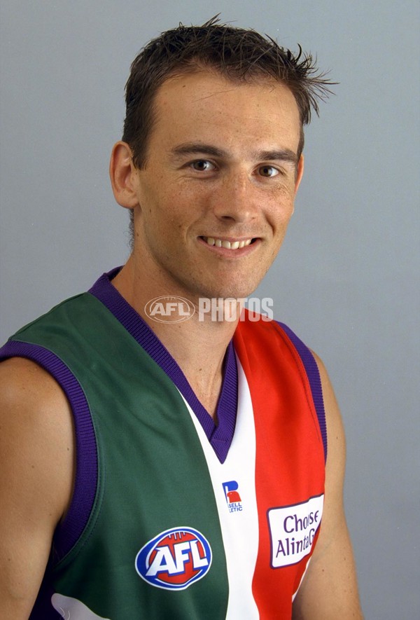 AFL 2001 Media - Fremantle Team Portraits - 166659