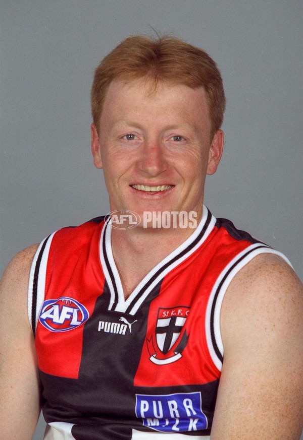 AFL 2001 Media - St Kilda Team Portraits - 167001