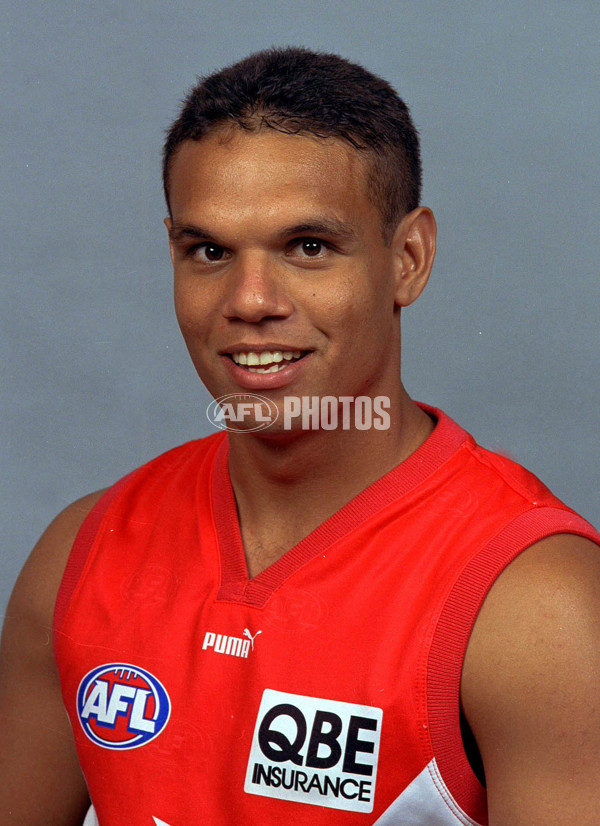AFL 2001 Media - Sydney Team Portraits - 167222