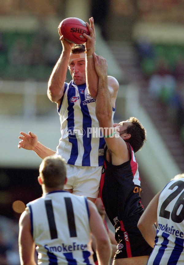 AFL 2001 Rd 16 - Essendon v Kangaroos - 167272