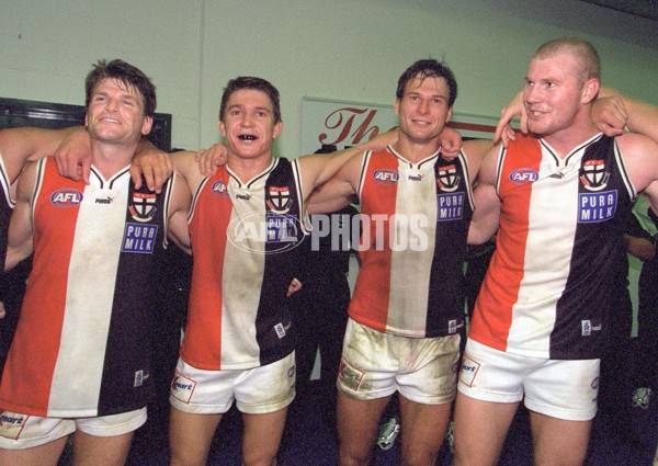 AFL 2001 Rd 1 - St Kilda v Western Bulldogs - 167476