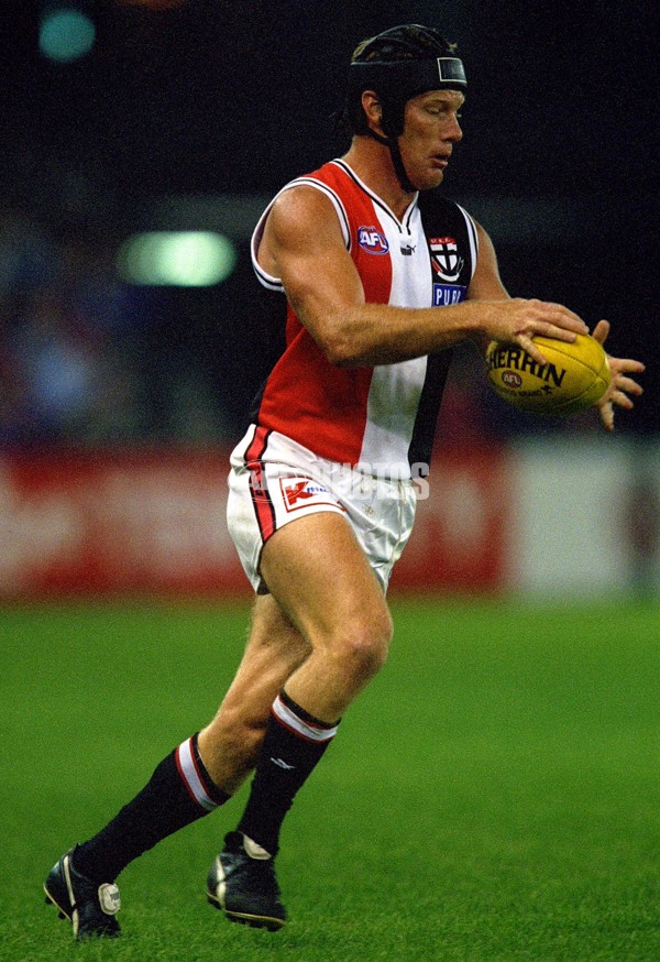 AFL 2001 Rd 1 - St Kilda v Western Bulldogs - 167472