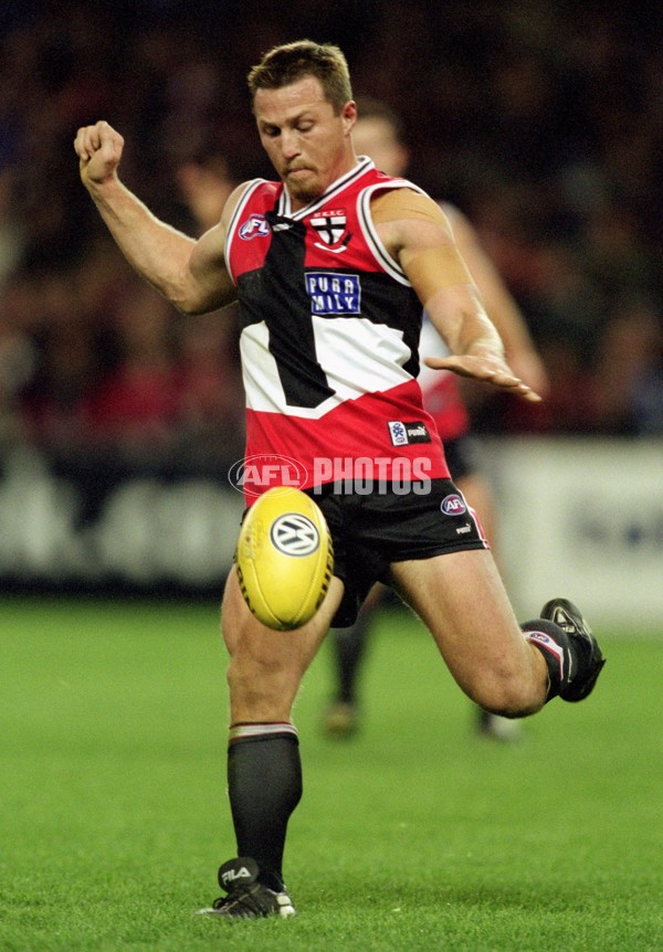 AFL 2001 Rd 10 - St Kilda v Melbourne - 167498