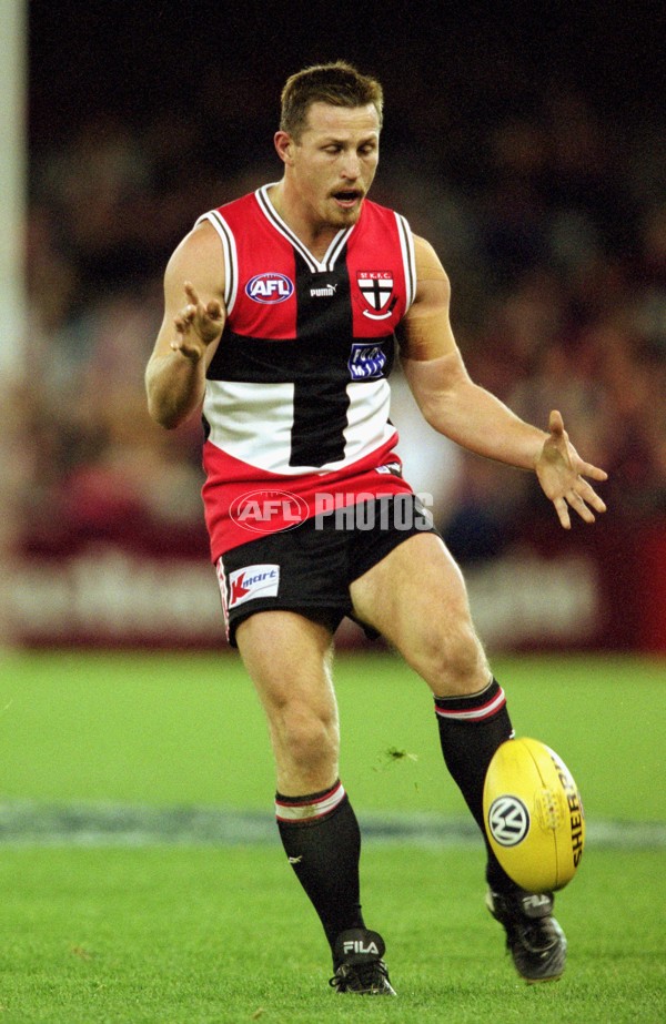 AFL 2001 Rd 10 - St Kilda v Melbourne - 167501