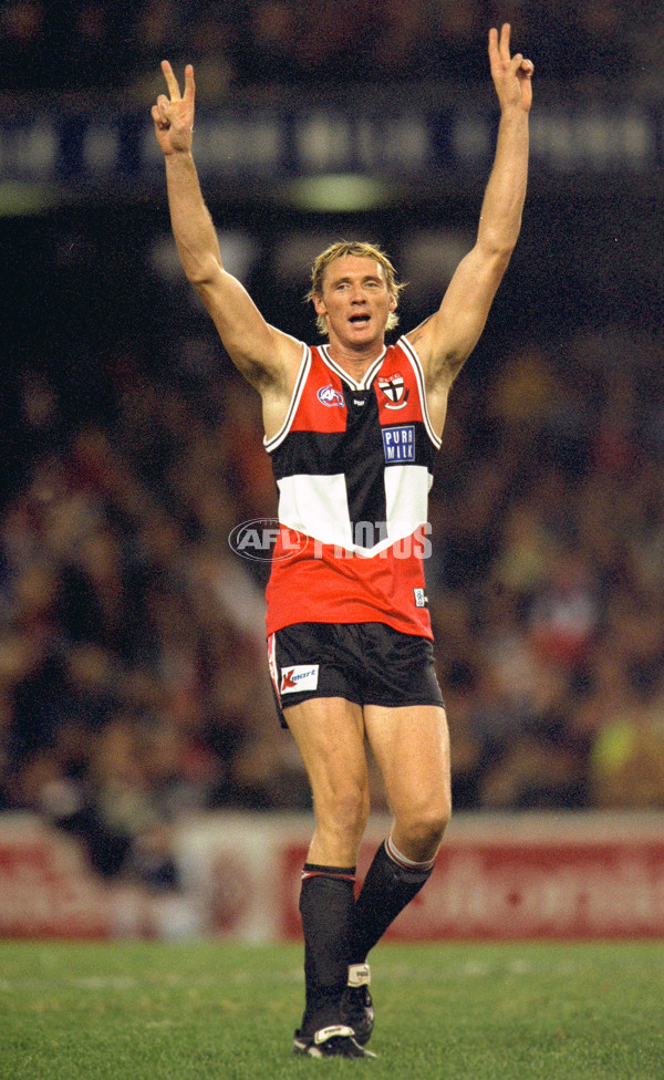 AFL 2001 Rd 2 - St Kilda v Geelong - 167515