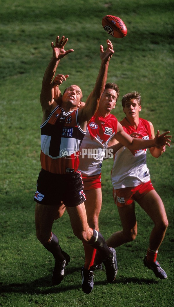 AFL 2001 Rd 6 - St Kilda v Sydney - 167347