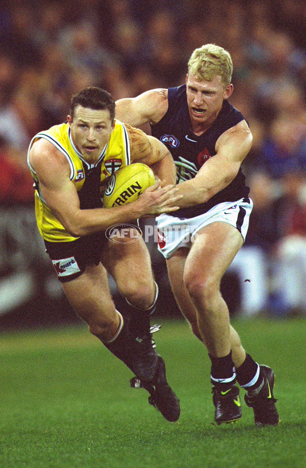 AFL 2001 Rd 20 - St Kilda v Carlton - 167589