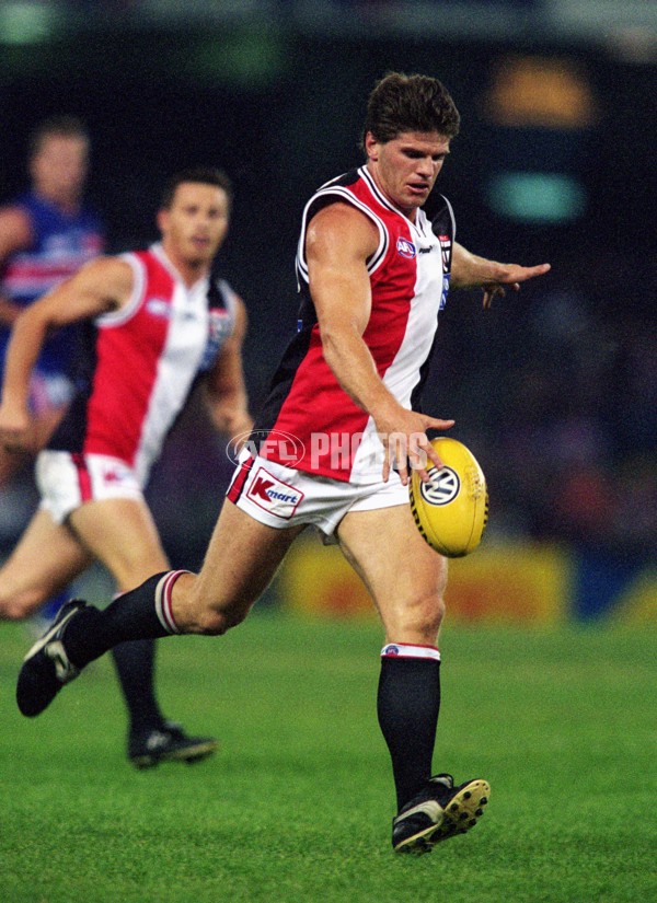 AFL 2001 Rd 1 - St Kilda v Western Bulldogs - 167556