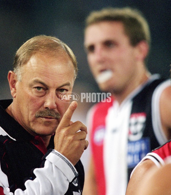 AFL 2001 Rd 1 - St Kilda v Western Bulldogs - 167559