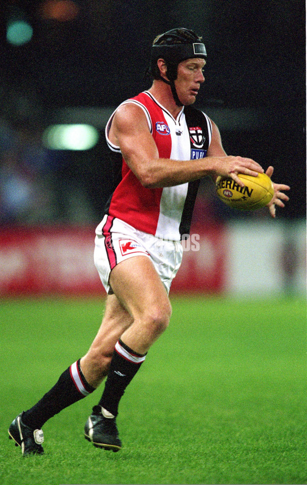 AFL 2001 Rd 1 - St Kilda v Western Bulldogs - 167733