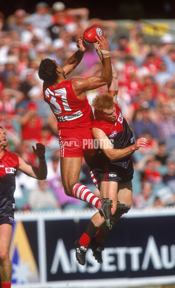 AFL 2001 Rd 5 - Melbourne v Sydney - 167829