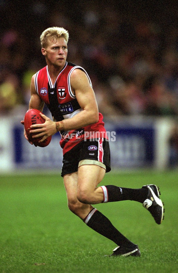 AFL 2001 Rd 2 - St Kilda v Geelong - 167744