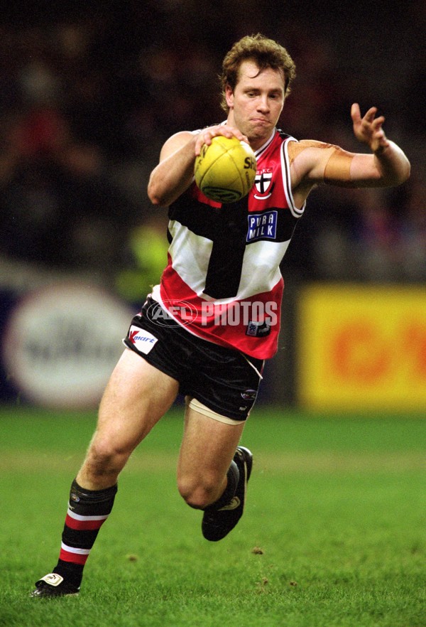 AFL 2001 Rd 19 - St Kilda v Port Adelaide - 167766