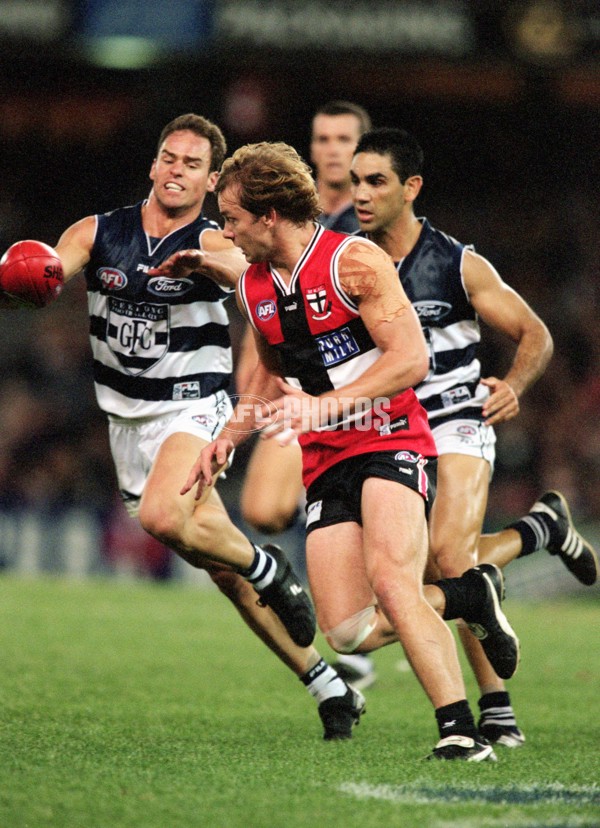 AFL 2001 Rd 2 - St Kilda v Geelong - 167782
