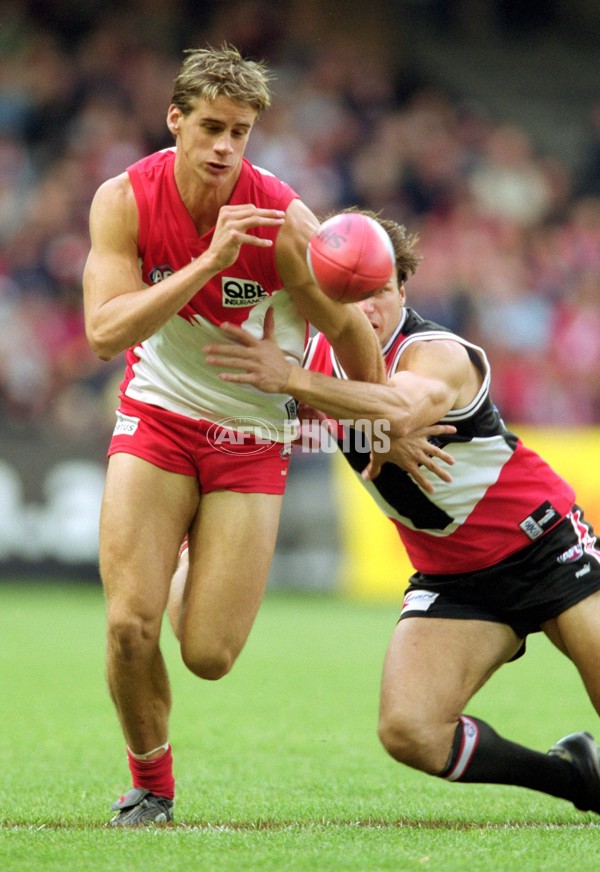 AFL 2001 Rd 6 - St Kilda v Sydney - 167867
