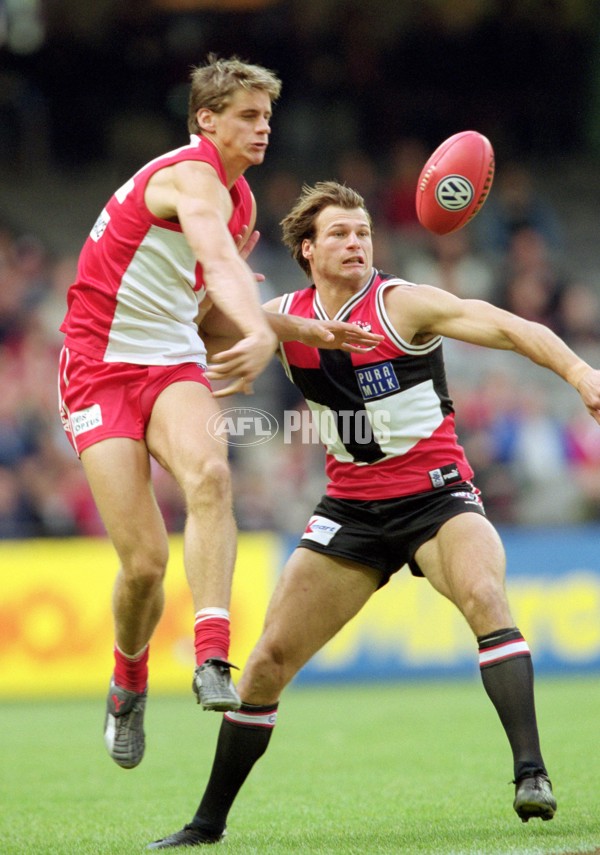 AFL 2001 Rd 6 - St Kilda v Sydney - 167872