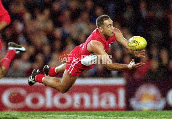 AFL 2001 Rd 19 - Essendon v Sydney - 167905