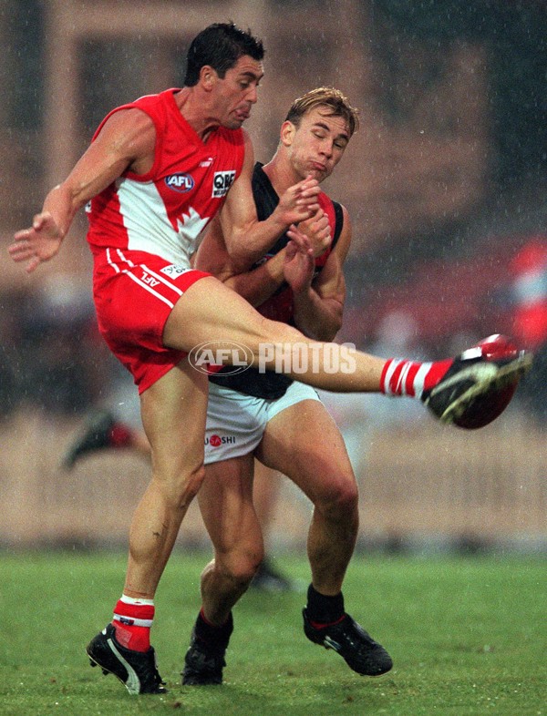 AFL 2001 Trial Match - Sydney v Essendon - 167914