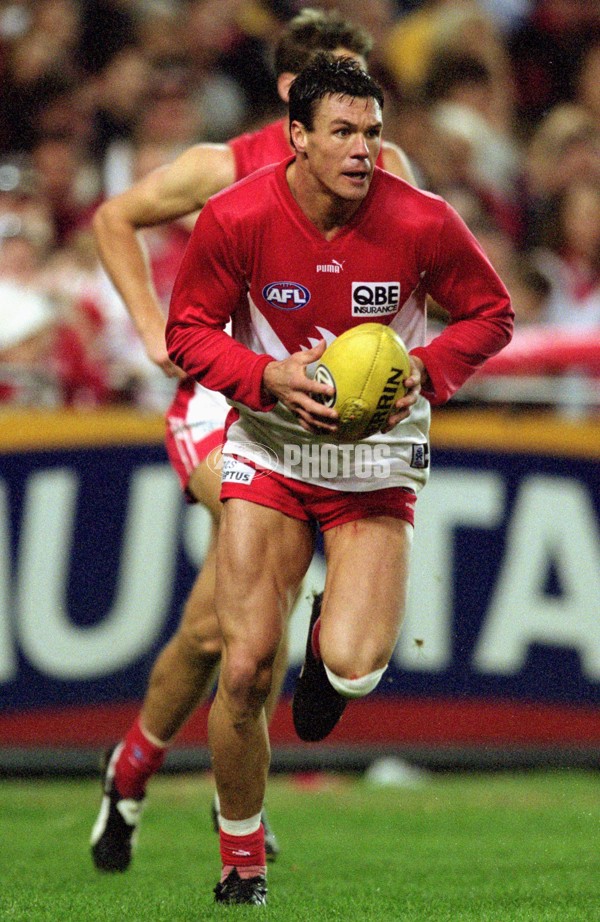 AFL 2001 Rd 19 - Essendon v Sydney - 167902