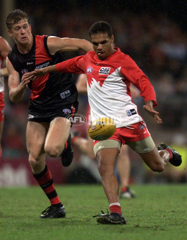 AFL 2001 Rd 4 - Sydney v Essendon - 167977