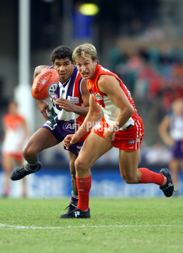 AFL 2001 Rd 9 - Sydney v Fremantle - 168020