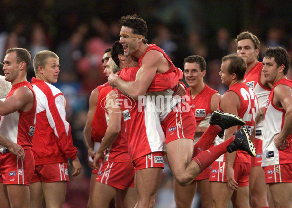 AFL 2001 Rd 14 - Sydney v Carlton - 168073