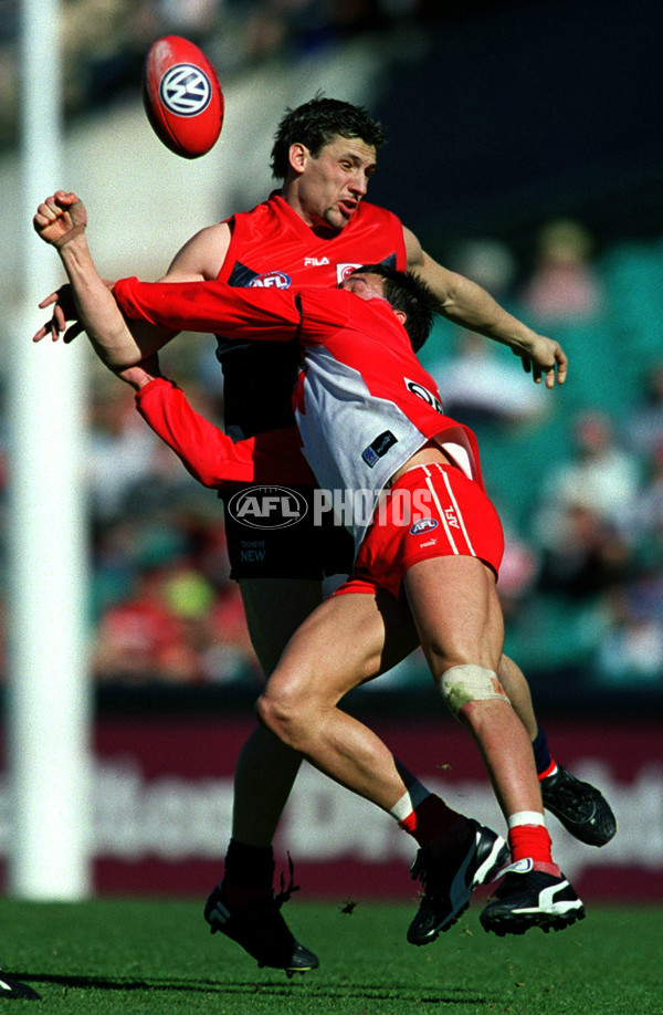 AFL 2001 Rd 20 - Sydney v Melbourne - 168097