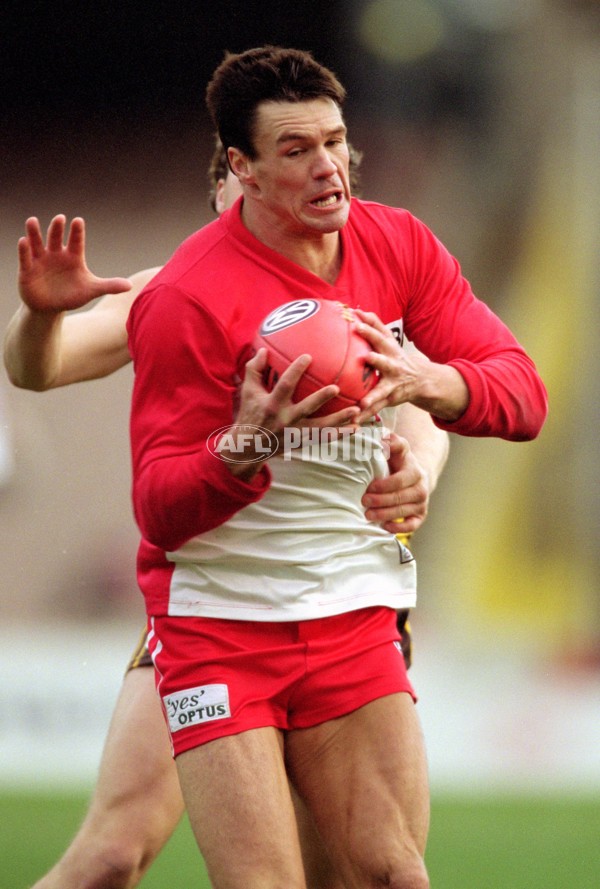 AFL 2001 Rd 15 - Hawthorn v Sydney - 168220