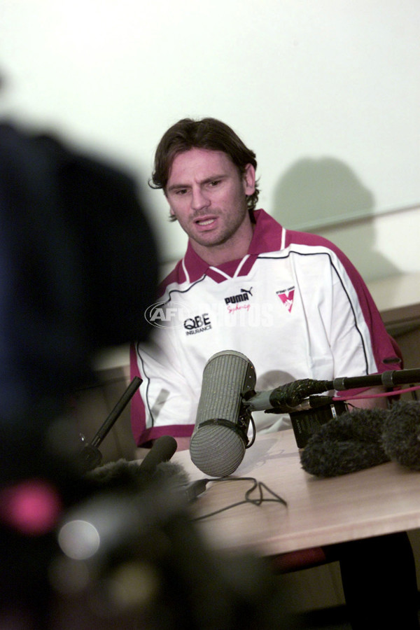 AFL 2001 Media - Sydney Swans Press Conference 091001 - 168227