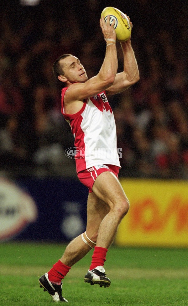 AFL 2001 Rd 19 - Essendon v Sydney - 168251