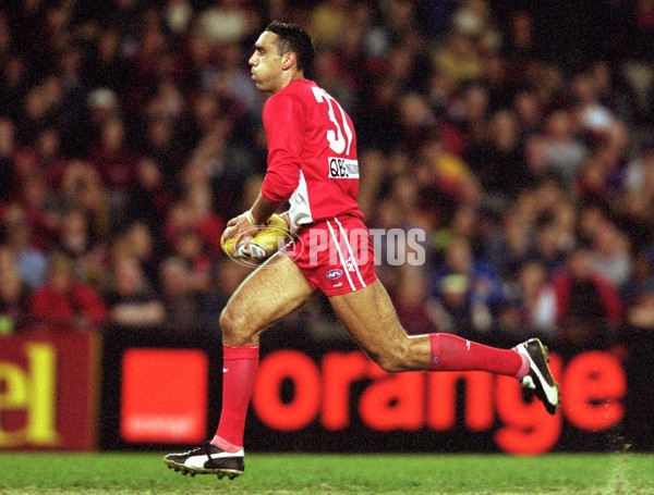 AFL 2001 Rd 19 - Essendon v Sydney - 168267