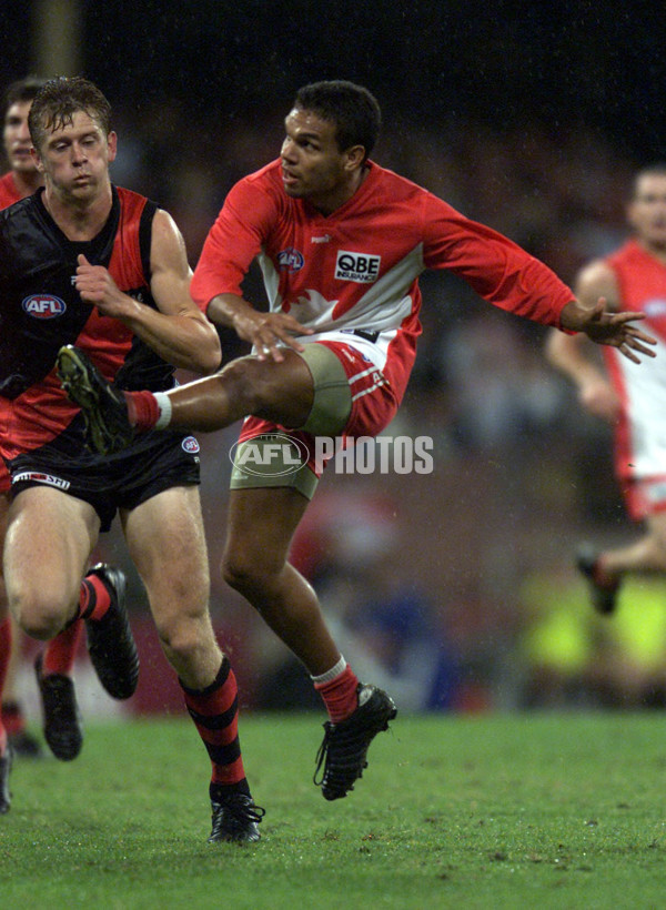 AFL 2001 Rd 4 - Sydney v Essendon - 168278