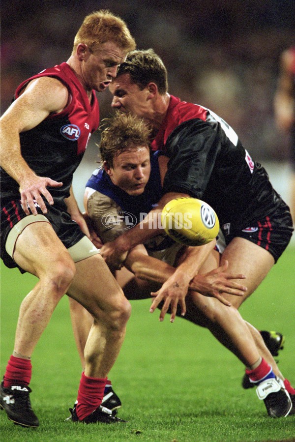 AFL 2001 Rd 7 - Melbourne v Western Bulldogs - 168443