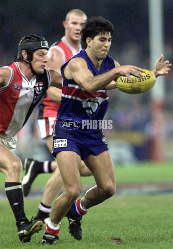 AFL 2001 Rd 1 - St Kilda v Western Bulldogs - 168516