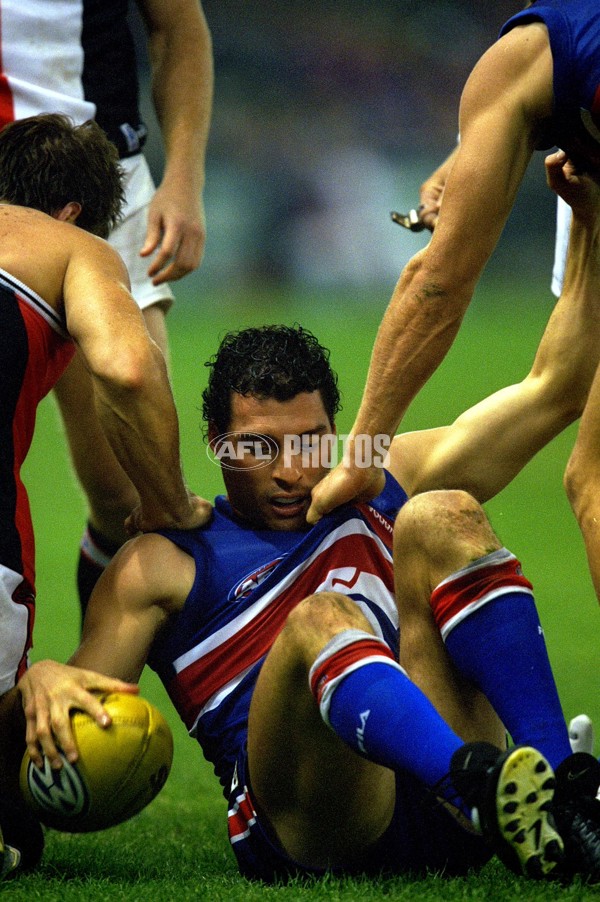AFL 2001 Rd 1 - St Kilda v Western Bulldogs - 168514