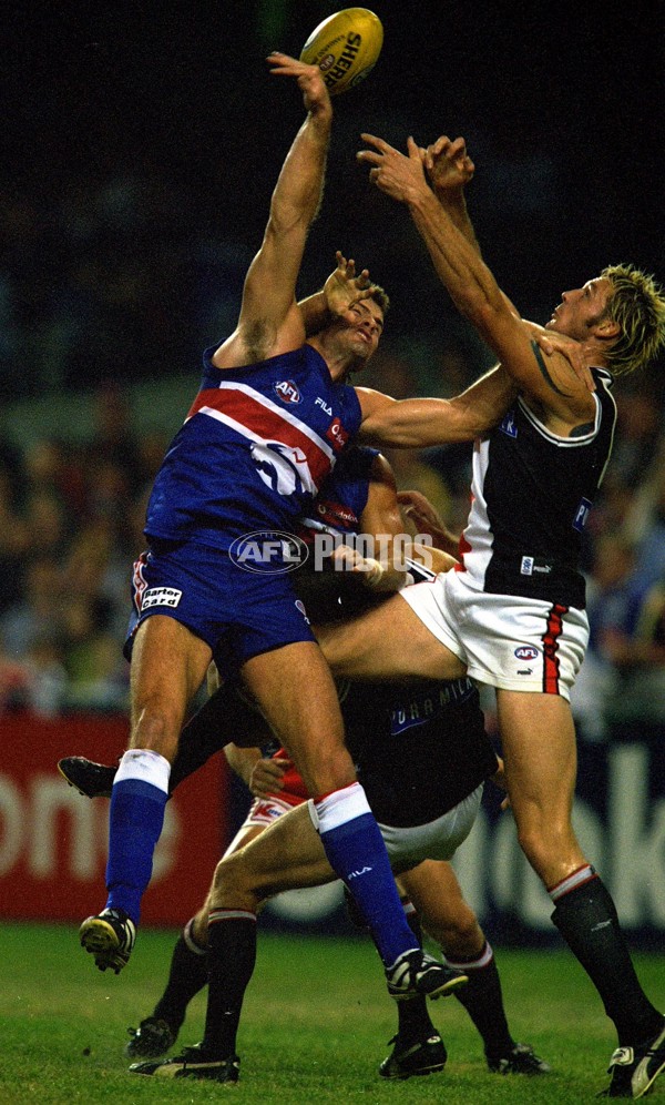 AFL 2001 Rd 1 - St Kilda v Western Bulldogs - 168524