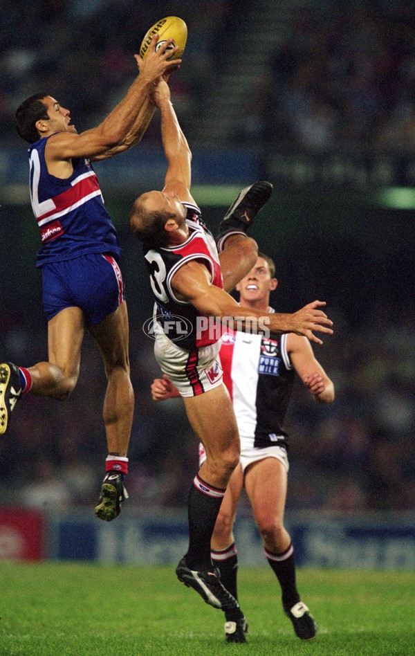 AFL 2001 Rd 1 - St Kilda v Western Bulldogs - 168581