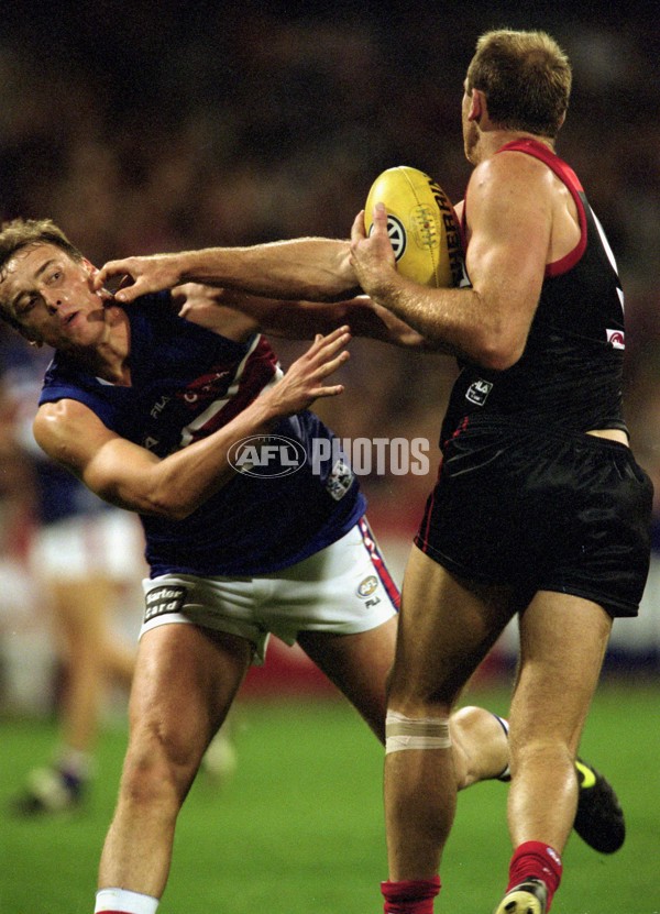 AFL 2001 Rd 7 - Melbourne v Western Bulldogs - 169097