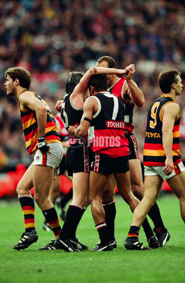 1997 AFL Grand Final - Adelaide v St Kilda - 21055